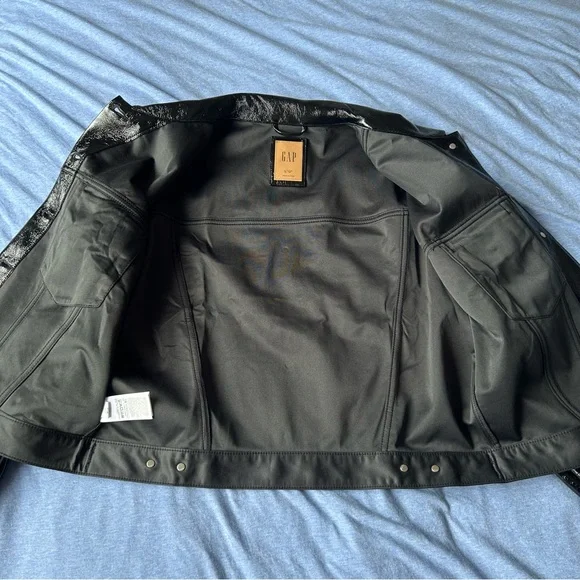 GAP Patent Jacket - Picture 4 of 6